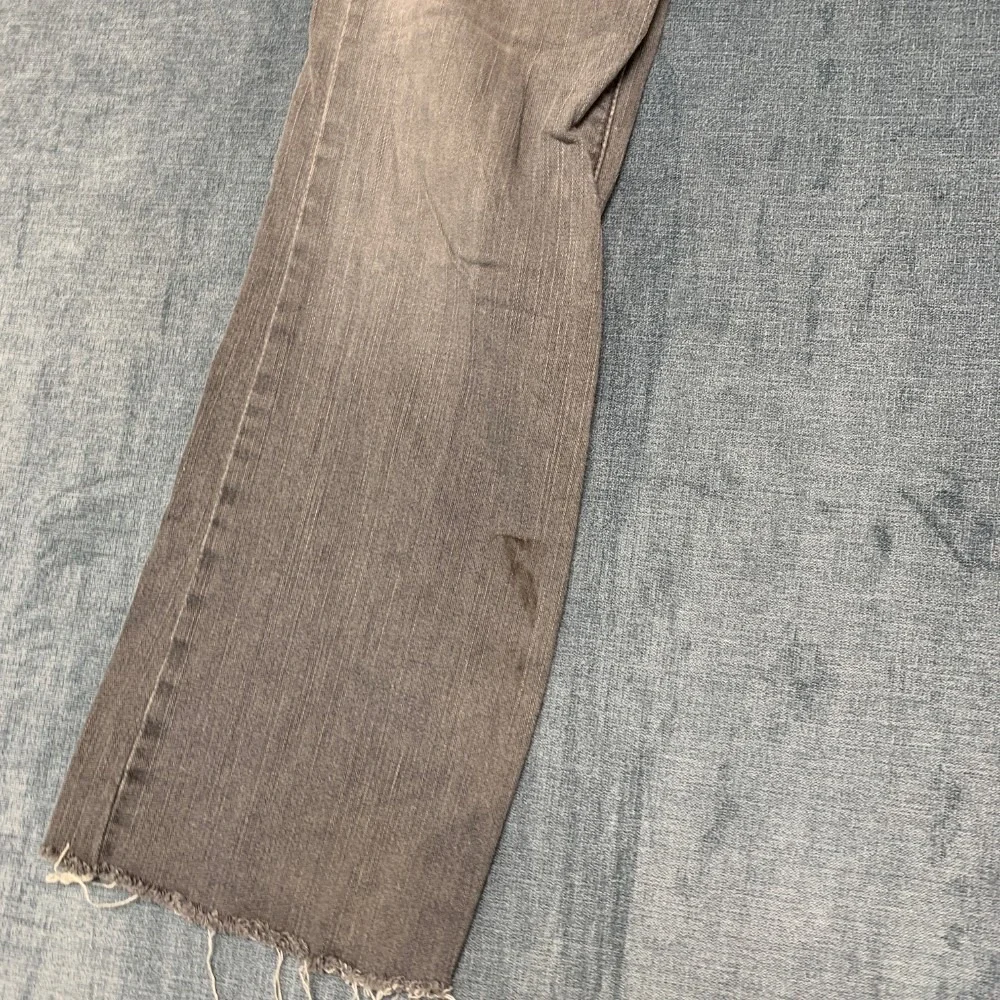Vintage Levi's 545 Bootcut Jeans Womens 8M 32x29 Gray Cotton Low Rise Frayed Hem